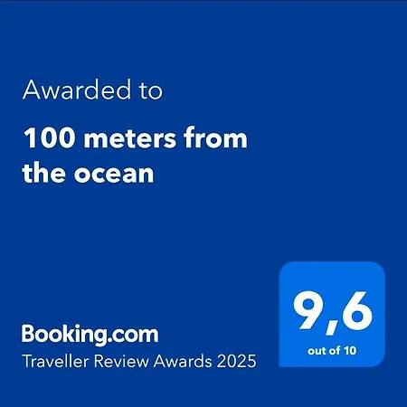 100 Meters From The Ocean アパート