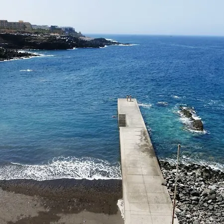 100 Meters From The Ocean * Callao Salvaje