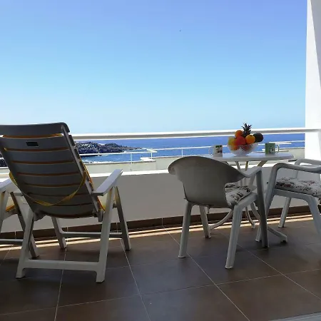 Apartment 100 Meters From The Ocean